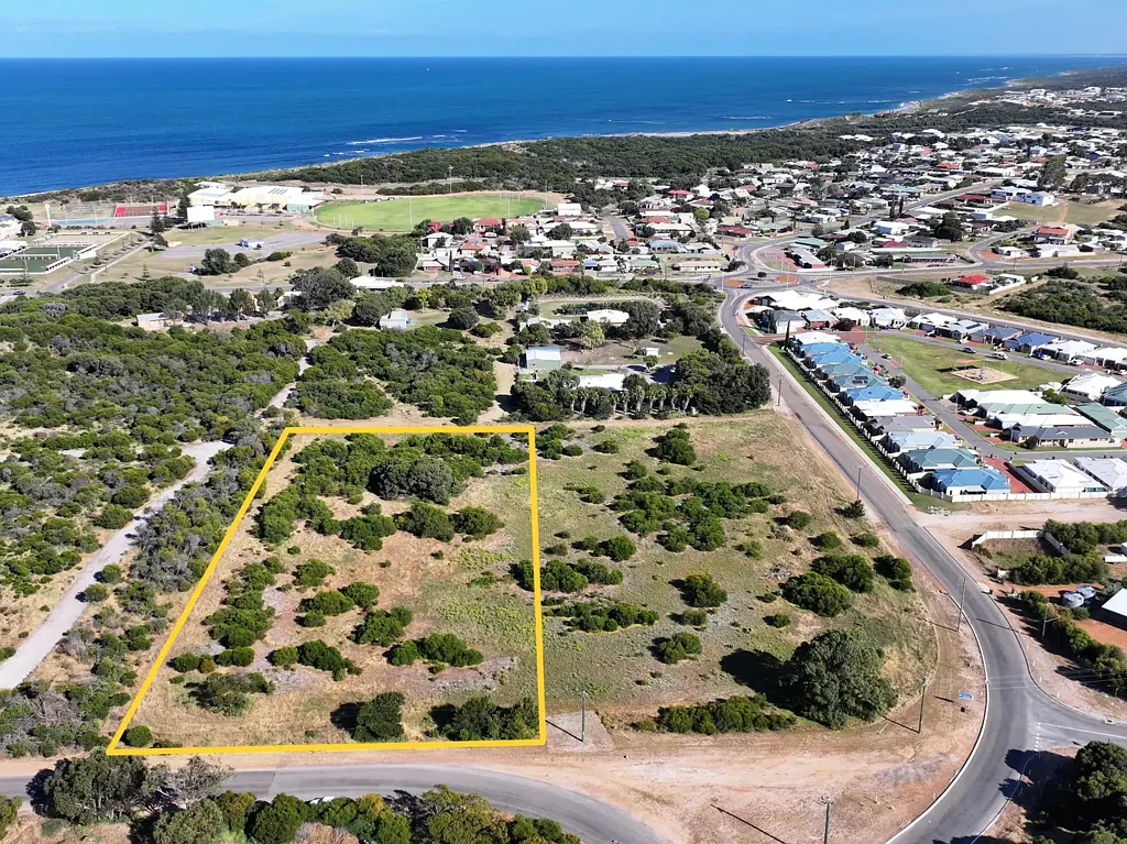 Port Denison 47 Money Street, Port Denison - Premium 1.4 Hectare Development Opportunity