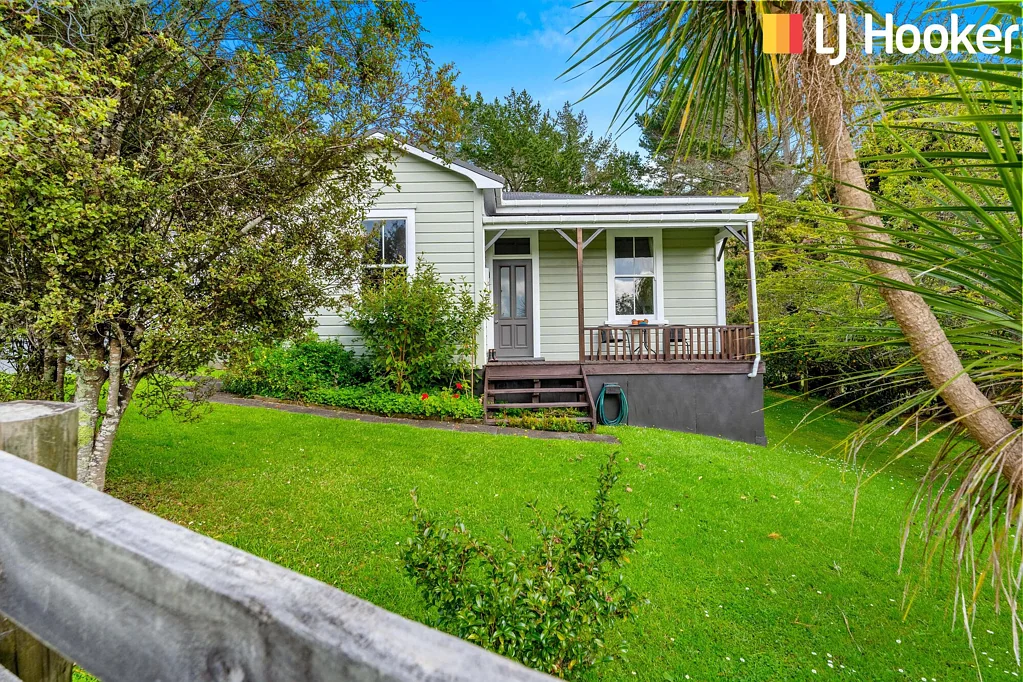 Kaiwaka 3 Slaapkamer Charming Cottage with Sheds & More