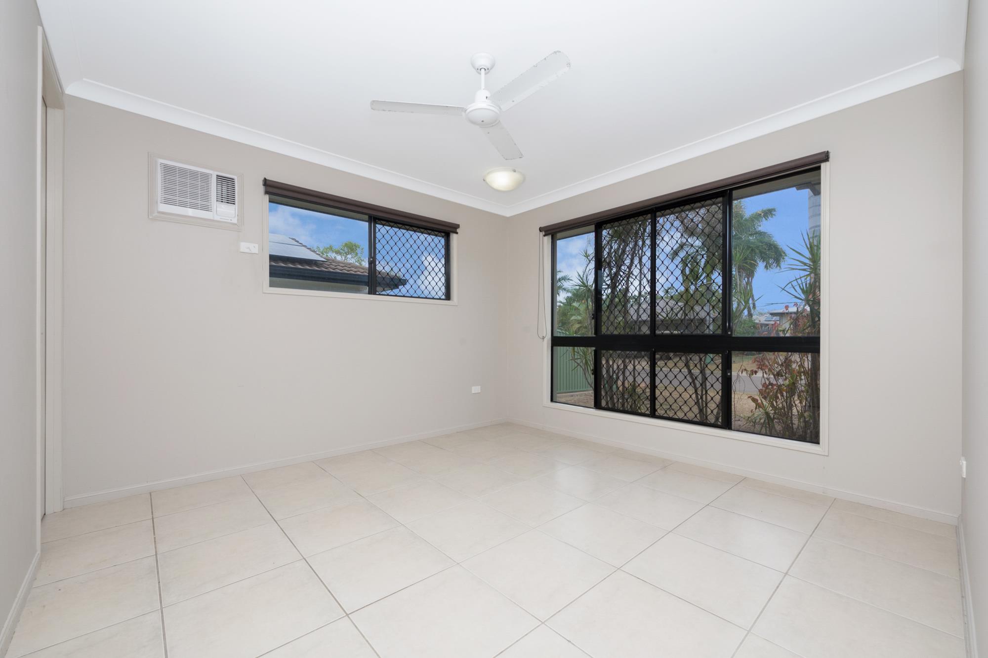 18 SANDERLING CCT, KELSO QLD 4815, 0房, 0浴, House