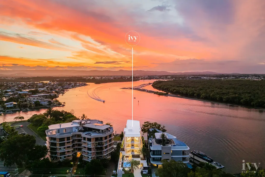 2/4 Paradise Parade, Paradise Point, QLD 4216