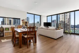 3112/1 Freshwater Place, Southbank