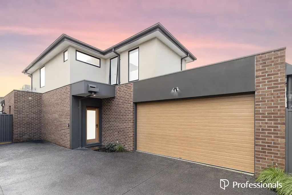 Doncaster East 4ਬੈੱਡਰੂਮ Zoned for Doncaster East Secondary & Beverley Hills