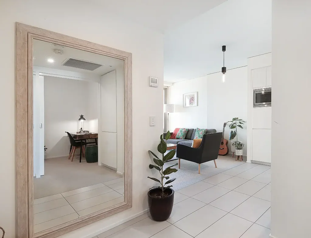 Bowen Hills 1房 12楼景观阳台 开放式生活区 SMEG电器石材台面 现代都市配套 现场泳池健身房 Location!!!
Lifestyle!!!
Opportunity!!!