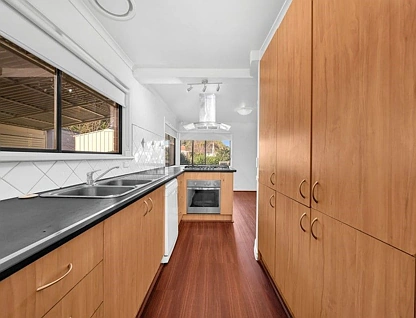 18 Kookaburra Avenue, Werribee, South West Melbourne, 3 침실, 1 욕실, House