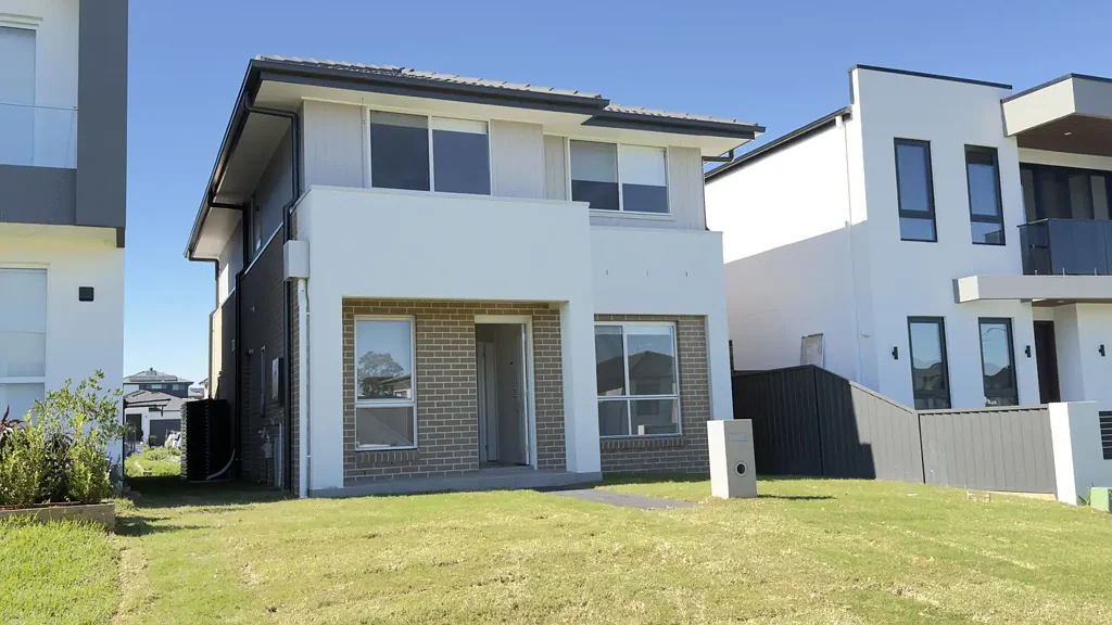 Brand new,Large Five-bedroom it is available NOW!