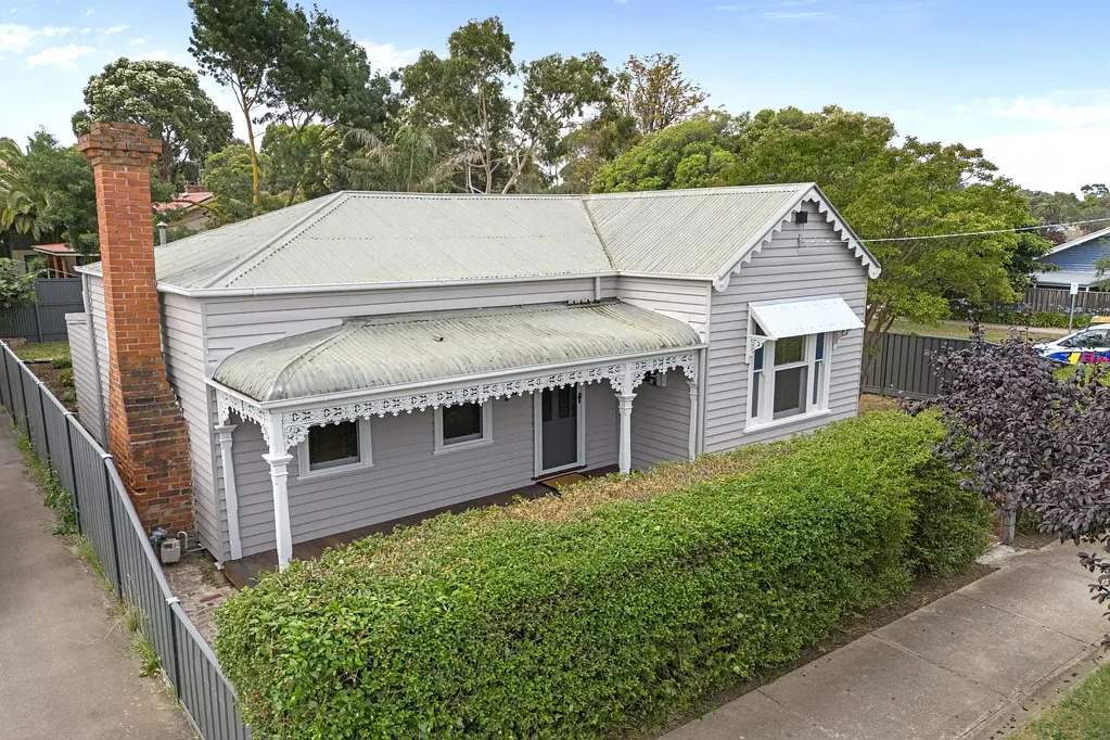 Gorgeous home in the heart of the hospital precinct