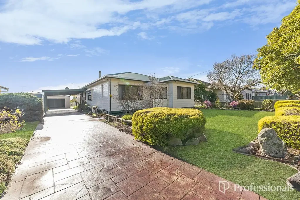 Hamilton 4房  SPACIOUS OPPORTUNITY AWAITS