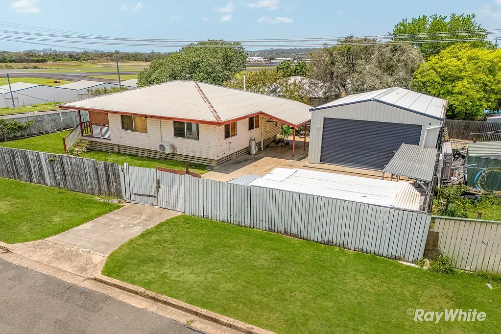 68 Aerodrome Road, Clinton, QLD 4680
