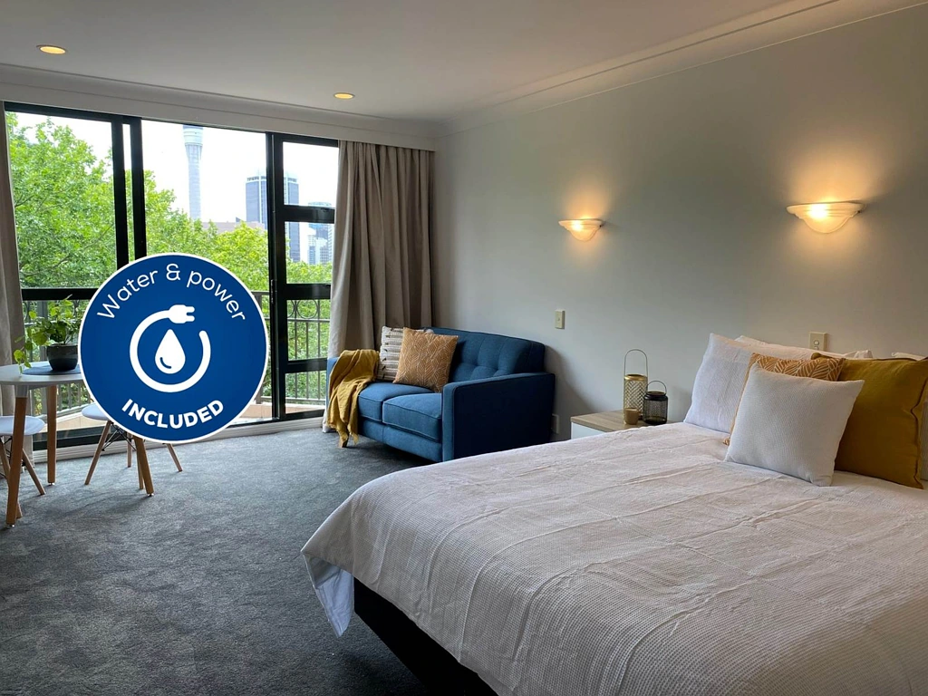 Modern & Spacious Studio Apartment - Water & P...