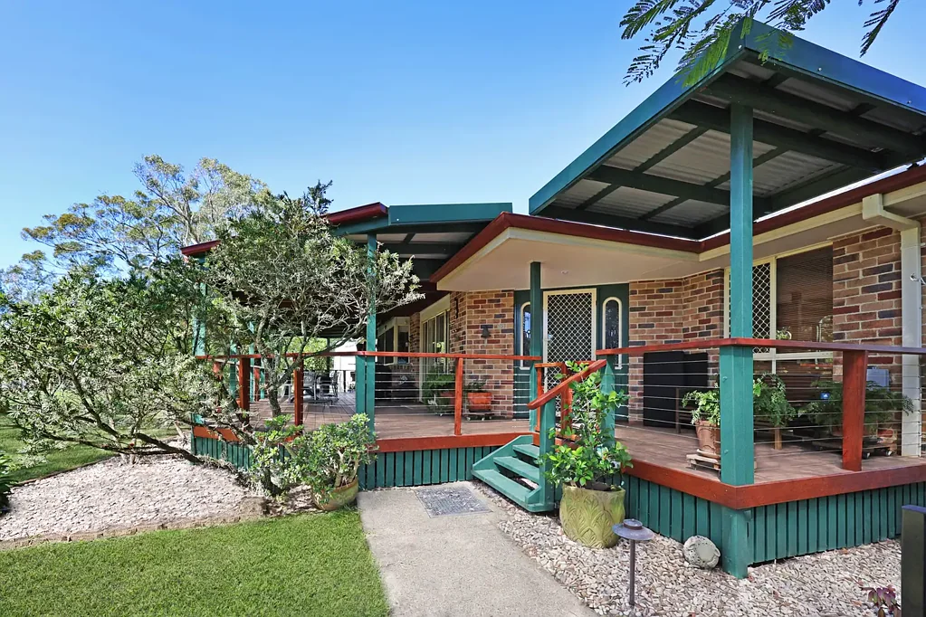 Wondunna 4房  3,000m² CLOSE TO TOWN WITH ROOM FOR THE BOAT AND CARAVAN