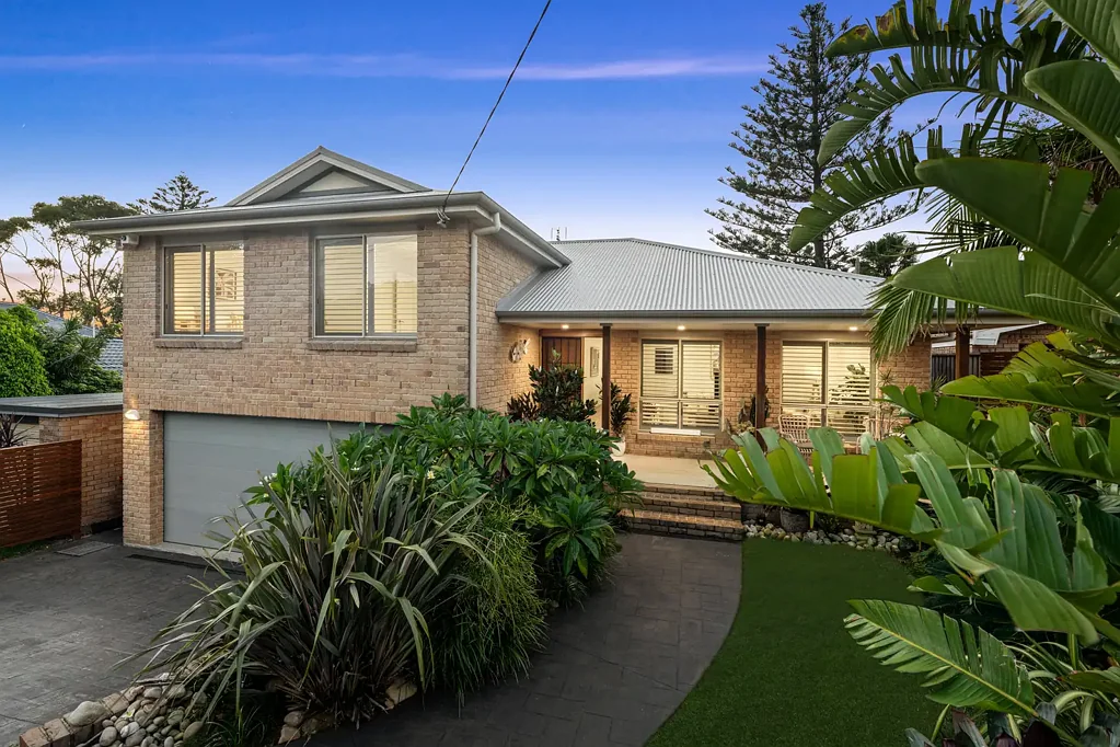 37 Joan Street, Forresters Beach, NSW 2260