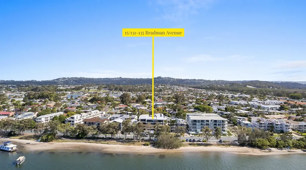 Maroochydore 2ห้องนอน Riverfront Ease with Rare Double Parking