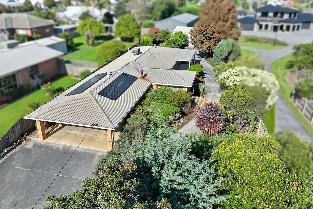 Drouin 4 Slaapkamer VERSATILE HOME, LARGE SHED AND EXCITING POTENTIAL