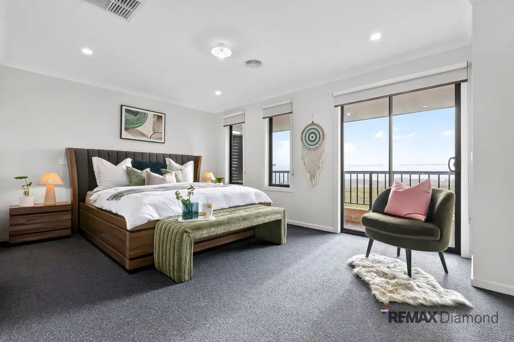 Cranbourne South 4 Slaapkamer Brompton Cranbourne South | Carlisle Built | Mountain View Property