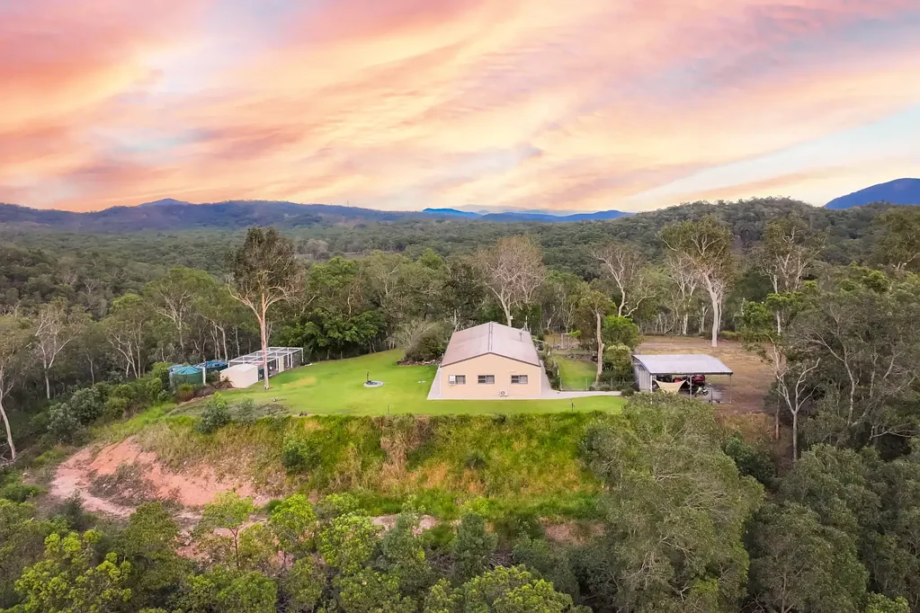 Balnagowan Acreage close to town