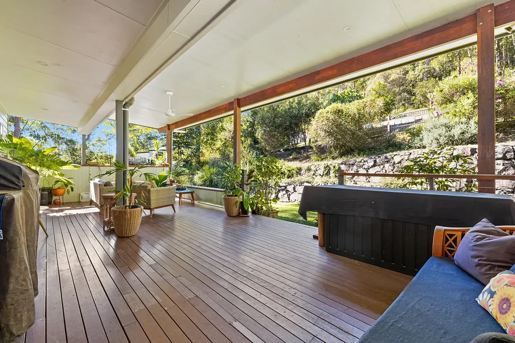 Diddillibah 4 Bedroom Peaceful Acreage Nature Retreat So Close to the COAST!