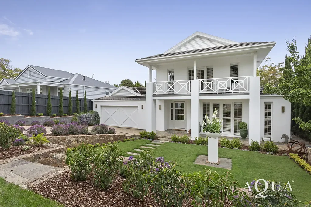 Mount Eliza 4Moenga ~ Southern Style In The Heart Of Mt Eliza ~