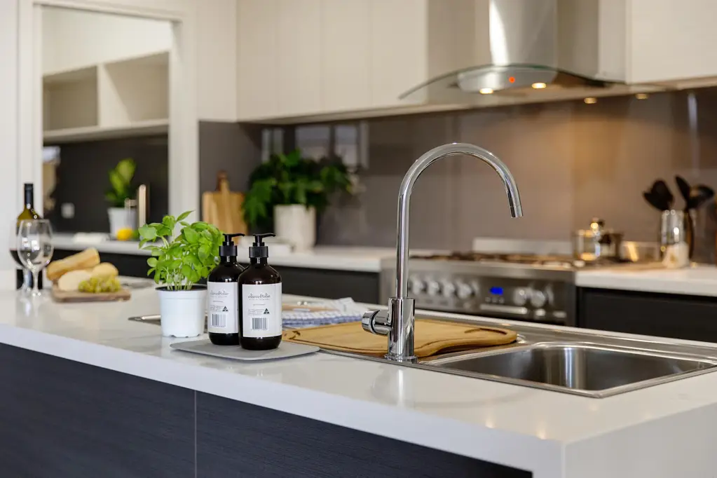 Beaconsfield 3部屋 Titled block and Fixed Pricing
