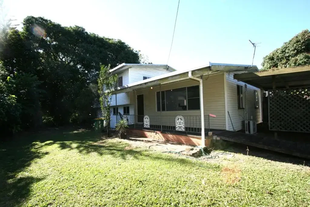 11 Blakeley Road, Sarina, QLD 4737