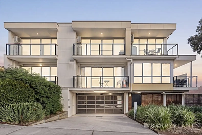 Boronia 2房  * Sale by Set Date on Tuesday 25th August at 6pm (unless sold prior) *