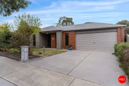 30 Klim Avenue, Kangaroo Flat