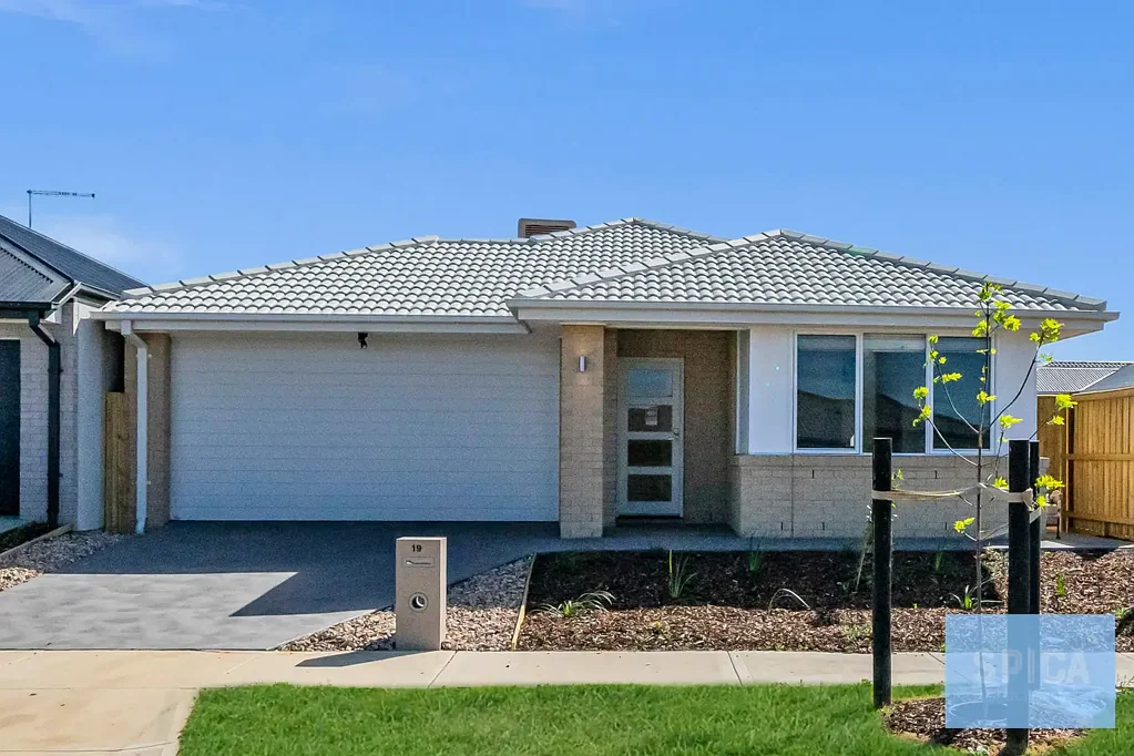 Mambourin 4 Slaapkamer Brand New Turnkey Home Built by Simonds Homes – Move Straight In
