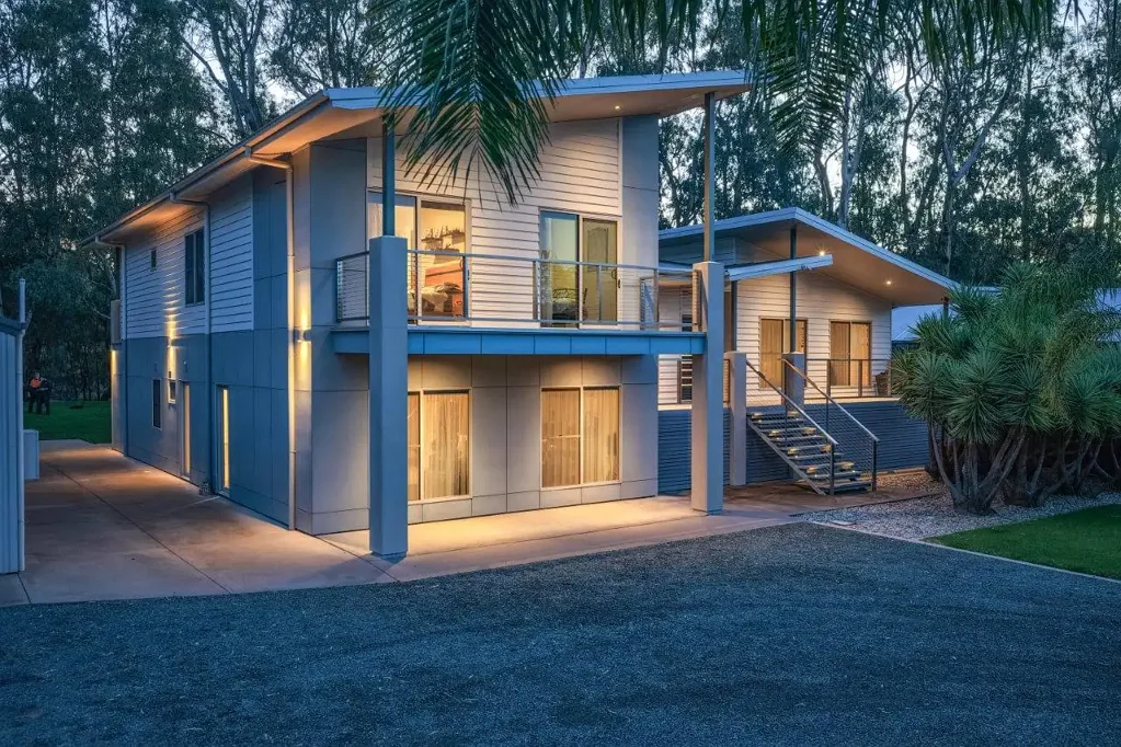 Barham 6 Bedroom Award-Winning Riverfront Luxury