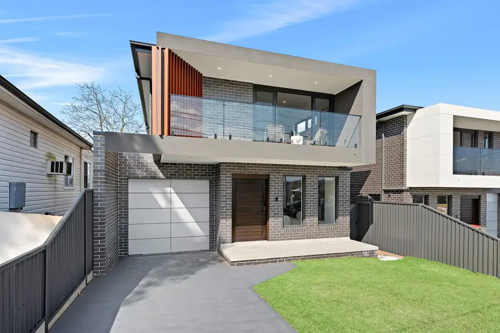 6 The Esplanade, Guildford, NSW 2161