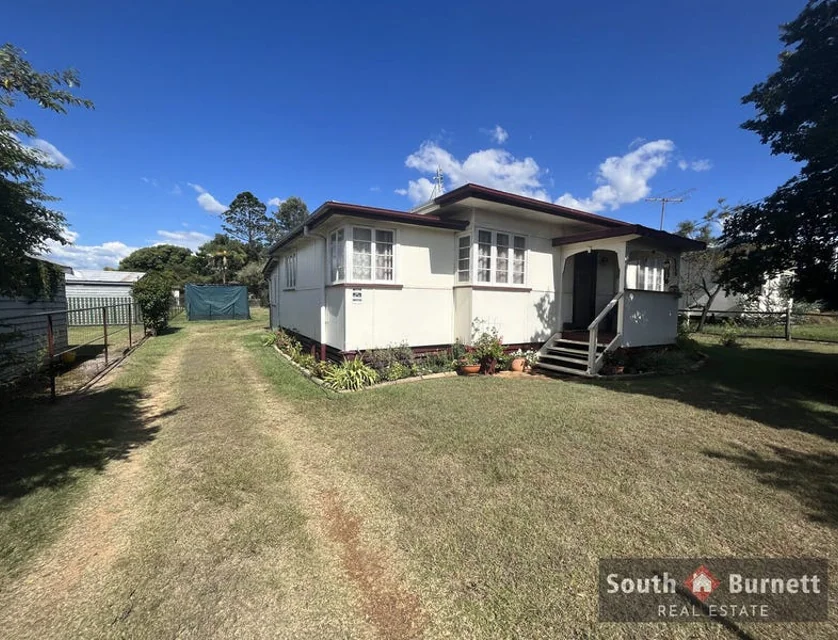 106 Walter Road, Kingaroy, QLD 4610, 2部屋, 1バスルーム, House