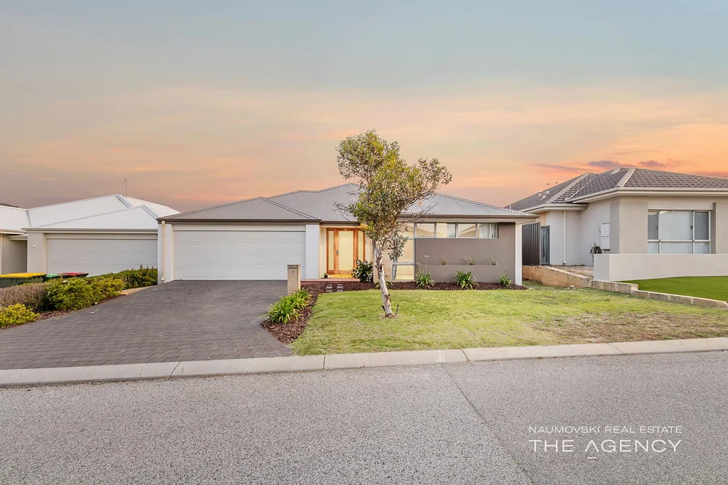 7 Annevoie Road, Landsdale, WA 6065