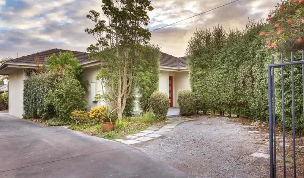 Updated Family Home Close To All Amenities