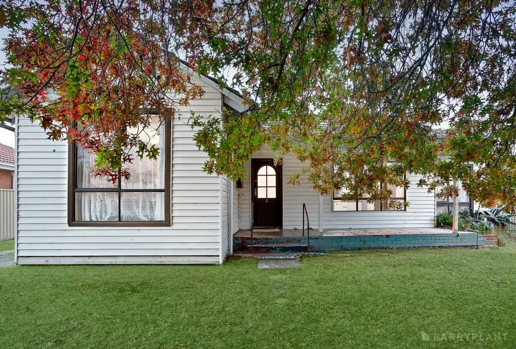 Noble Park 4બેડરૂમ CHARMING HOME, BIG LAND, BRILLIANT OPPORTUNITY!
