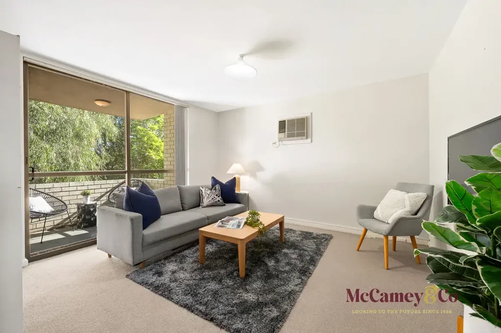 Como 2Zimmer MOVE IN or RENT OUT