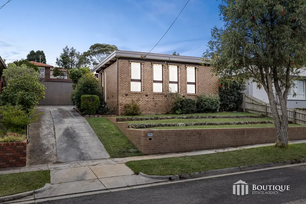 Dandenong North 3कमरा Court location, with future potential