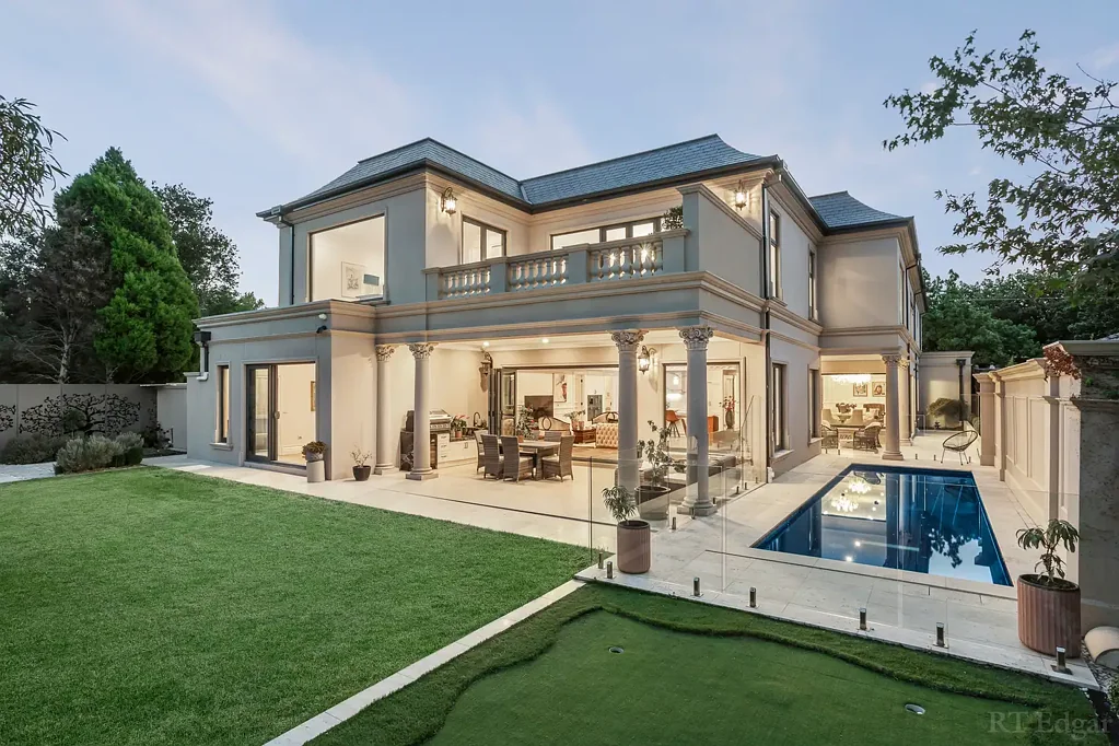 Balwyn 7ਬੈੱਡਰੂਮ A Majestic Mansion for the Avid Entertainer