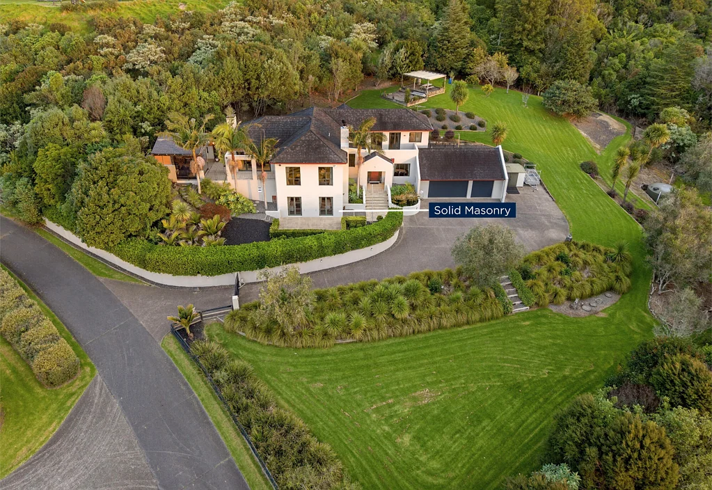 Flat Bush Grand Living with Endless Horizons