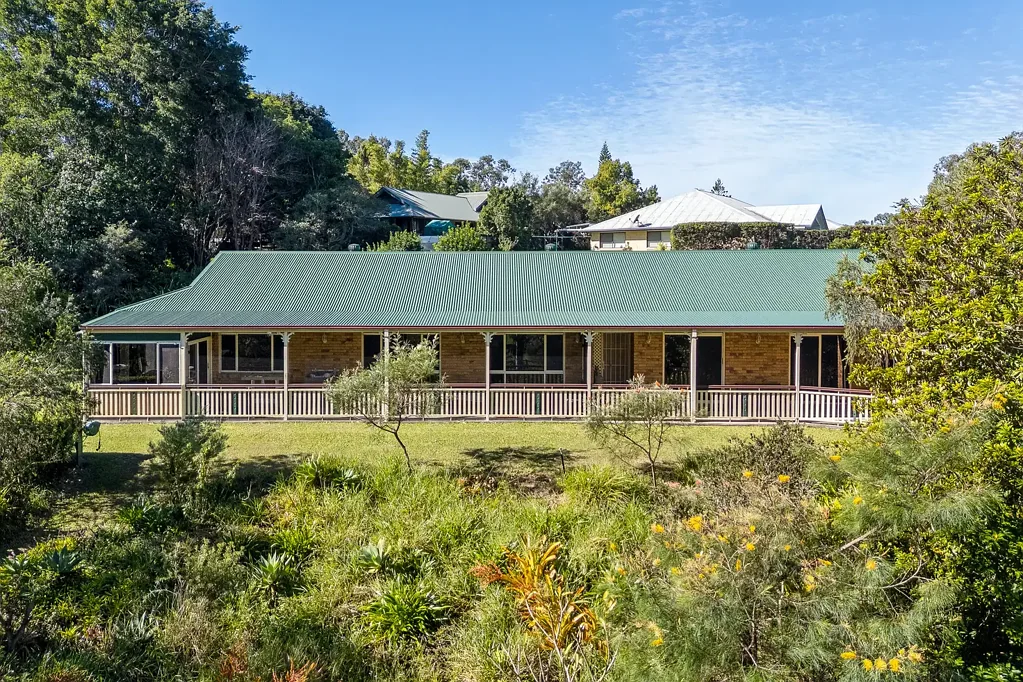 Highvale 5ห้องนอน Private Highvale acreage with stunning mountain views