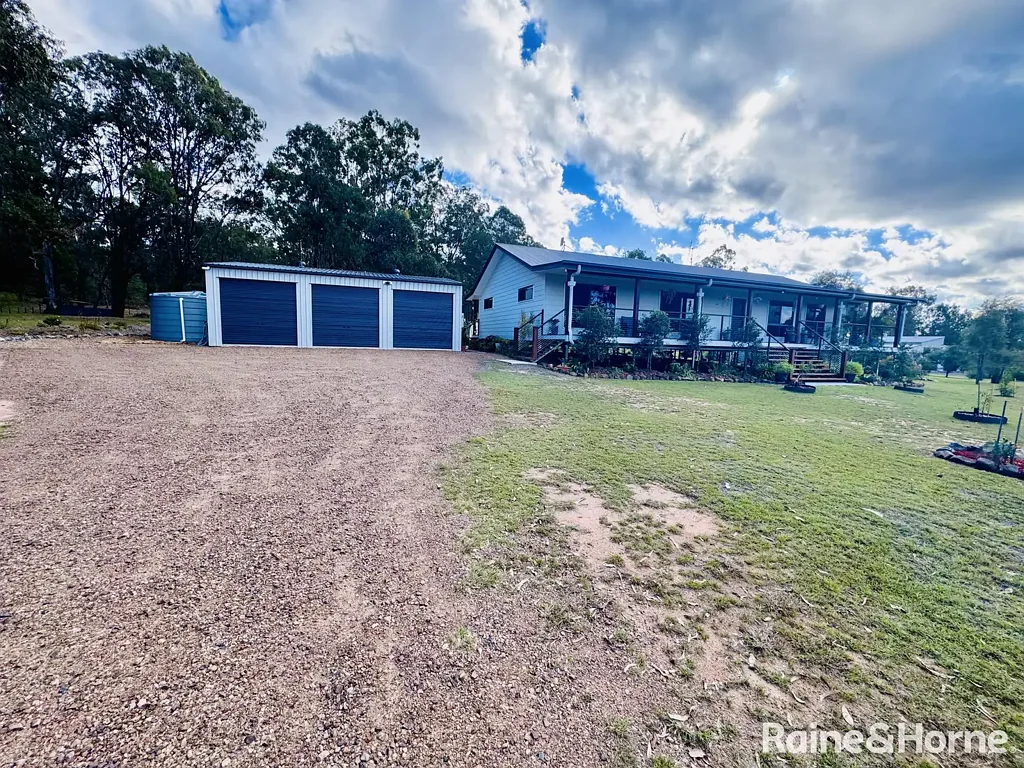 Wattle Camp Perfect Home on 5acres