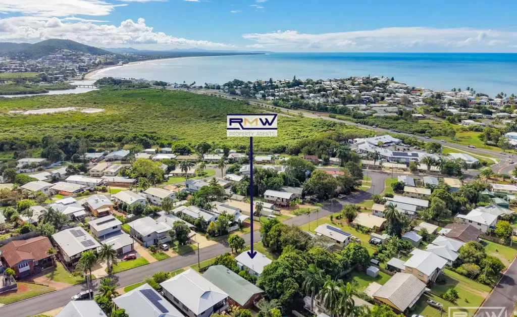 Taranganba 3Kwarto Coastal Living with Ocean Views in a Prime Taranganba Location