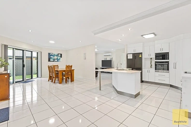 28 Wright Street, Emerald, QLD 4720, 4 Schlafzimmer, 2 Badezimmer, House