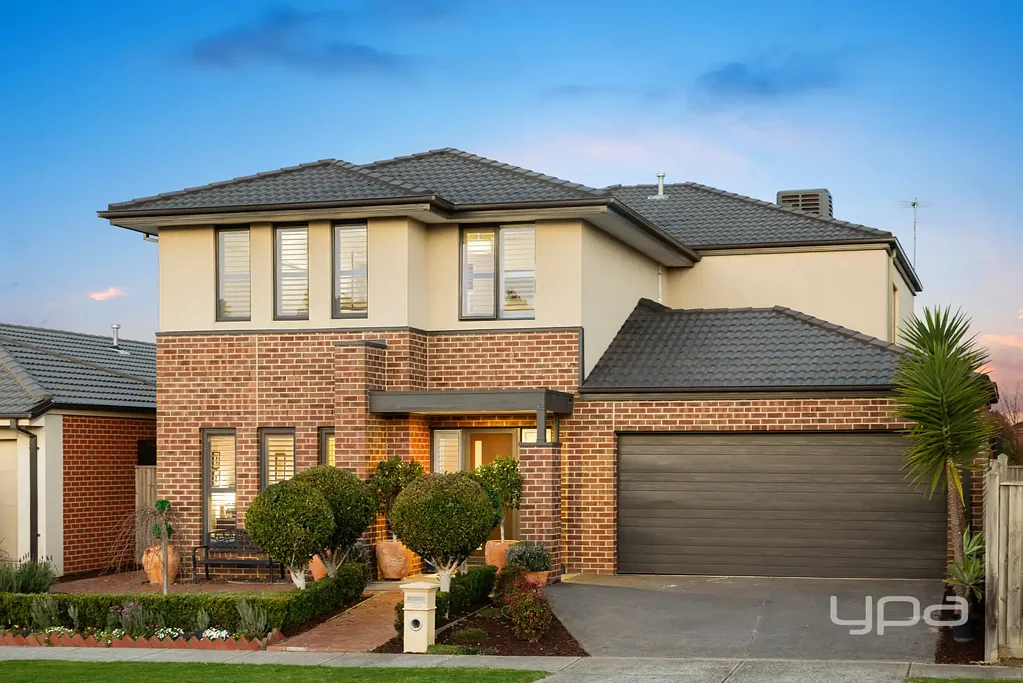 Point Cook 5Habitaciones SUMMER-READY LUXURY WITH YOUR OWN POOL