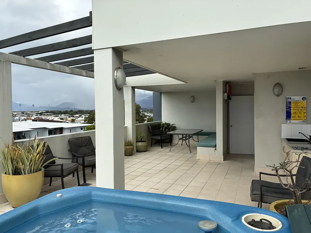 Cairns City 2Zimmer Two Level Penthouse Apartment with City Views