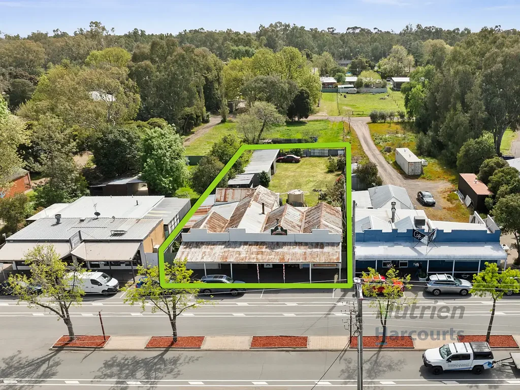 Violet Town 1房  Prime Position, Huge Potential - Three Shopfronts on Over Half an Acre