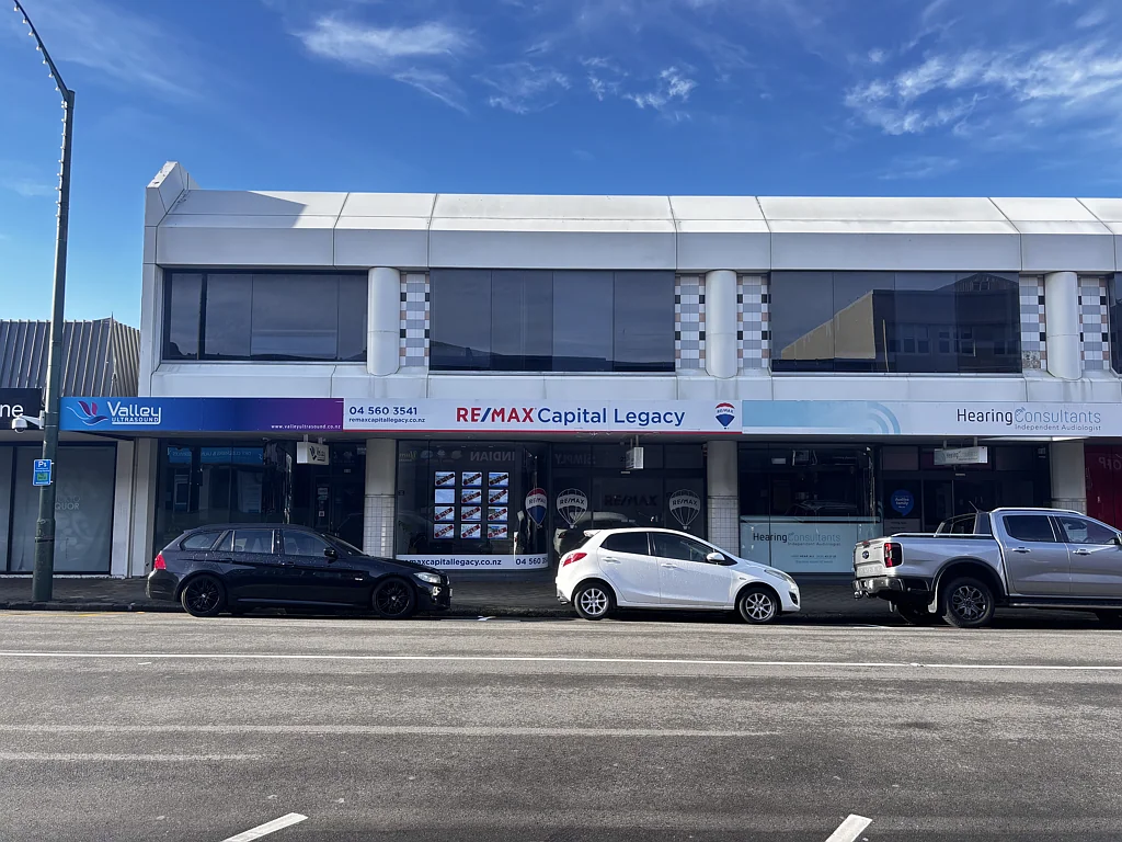 Lower Hutt Tidy ground floor office!