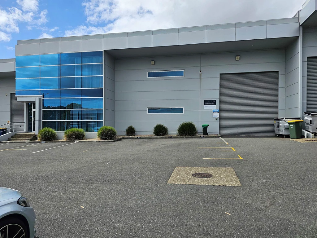 Rosedale 761M² OFFICE/WAREHOUSE