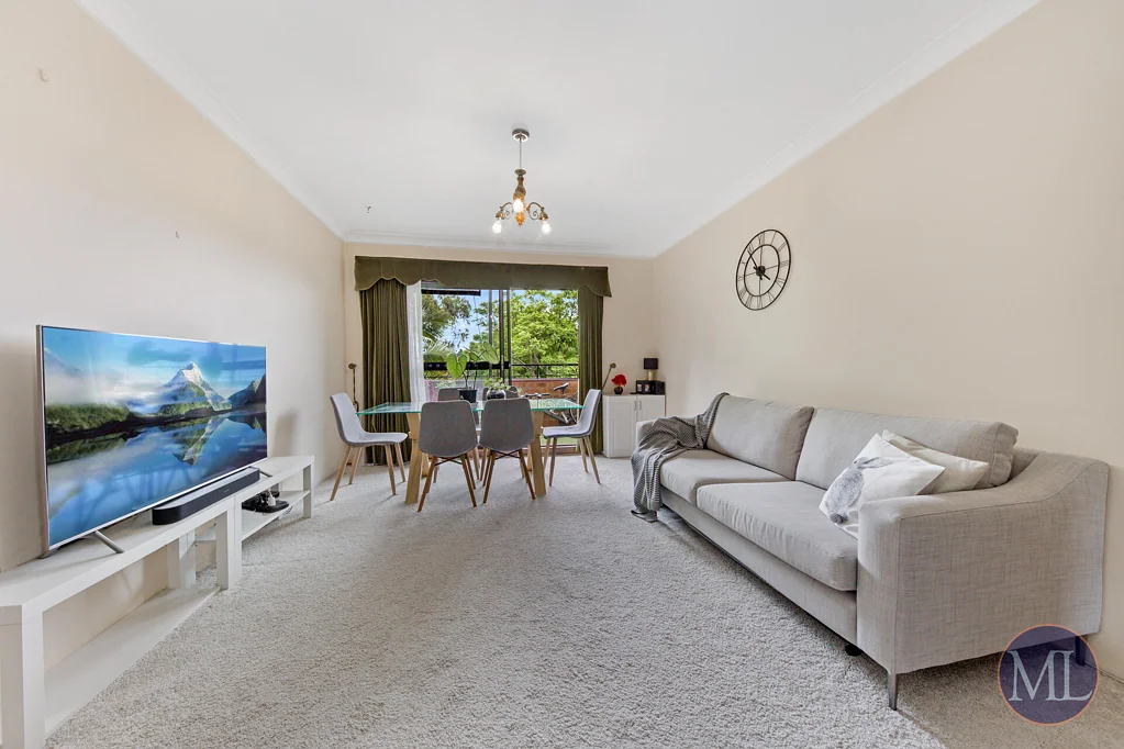 2 Bedroom Apartment in Convenient Location - Deposit Taken!