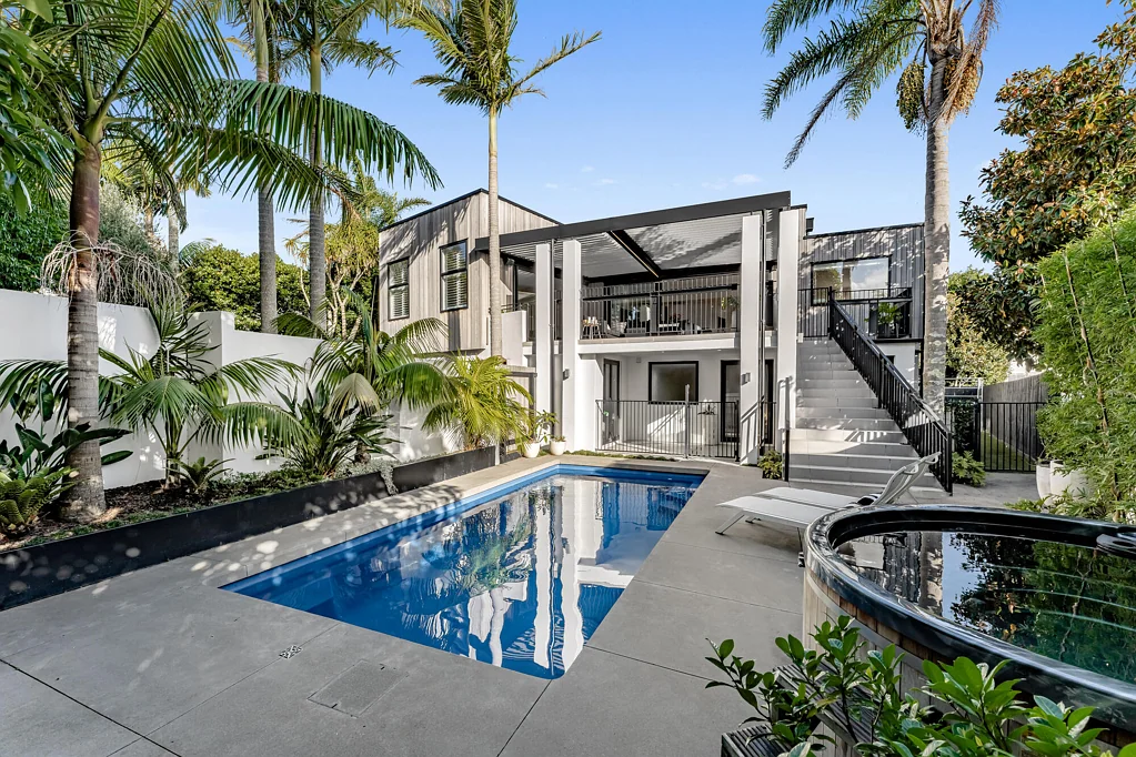 Remuera 4कमरा Contemporary cool in double Grammar zone