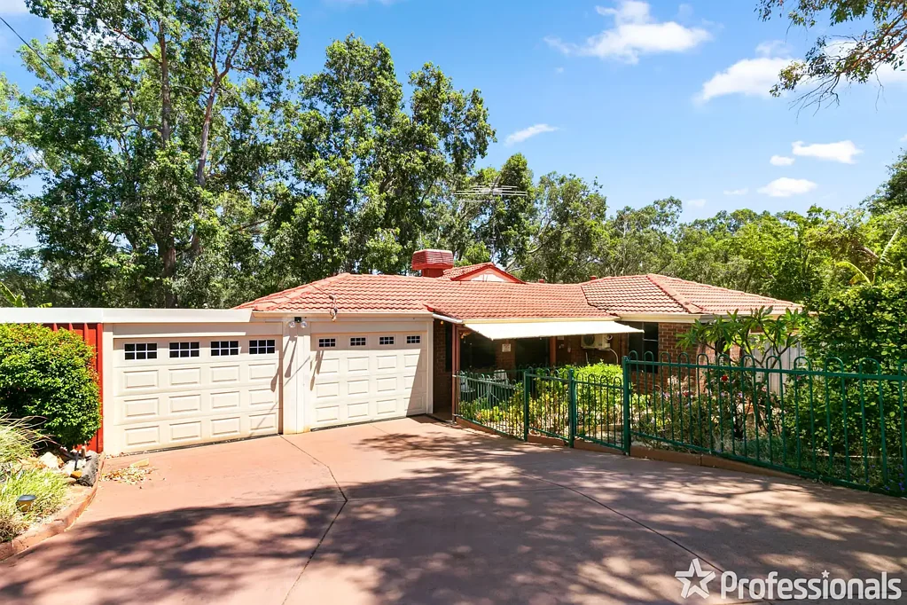 13 Lateritia Court, Kelmscott, WA 6111