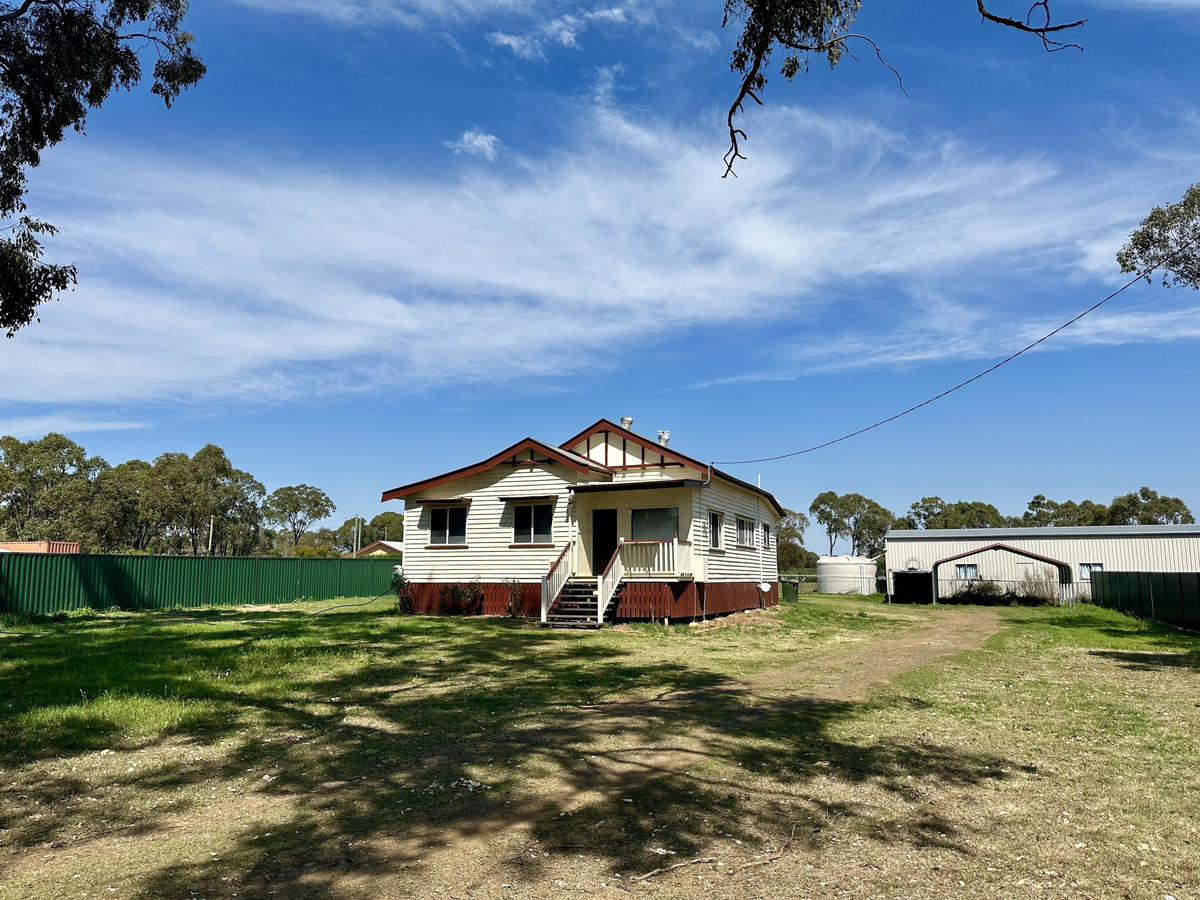 157 GOOMBURRA ST, HENDON QLD 4362, 0 rūma, 0 rūma horoi, House