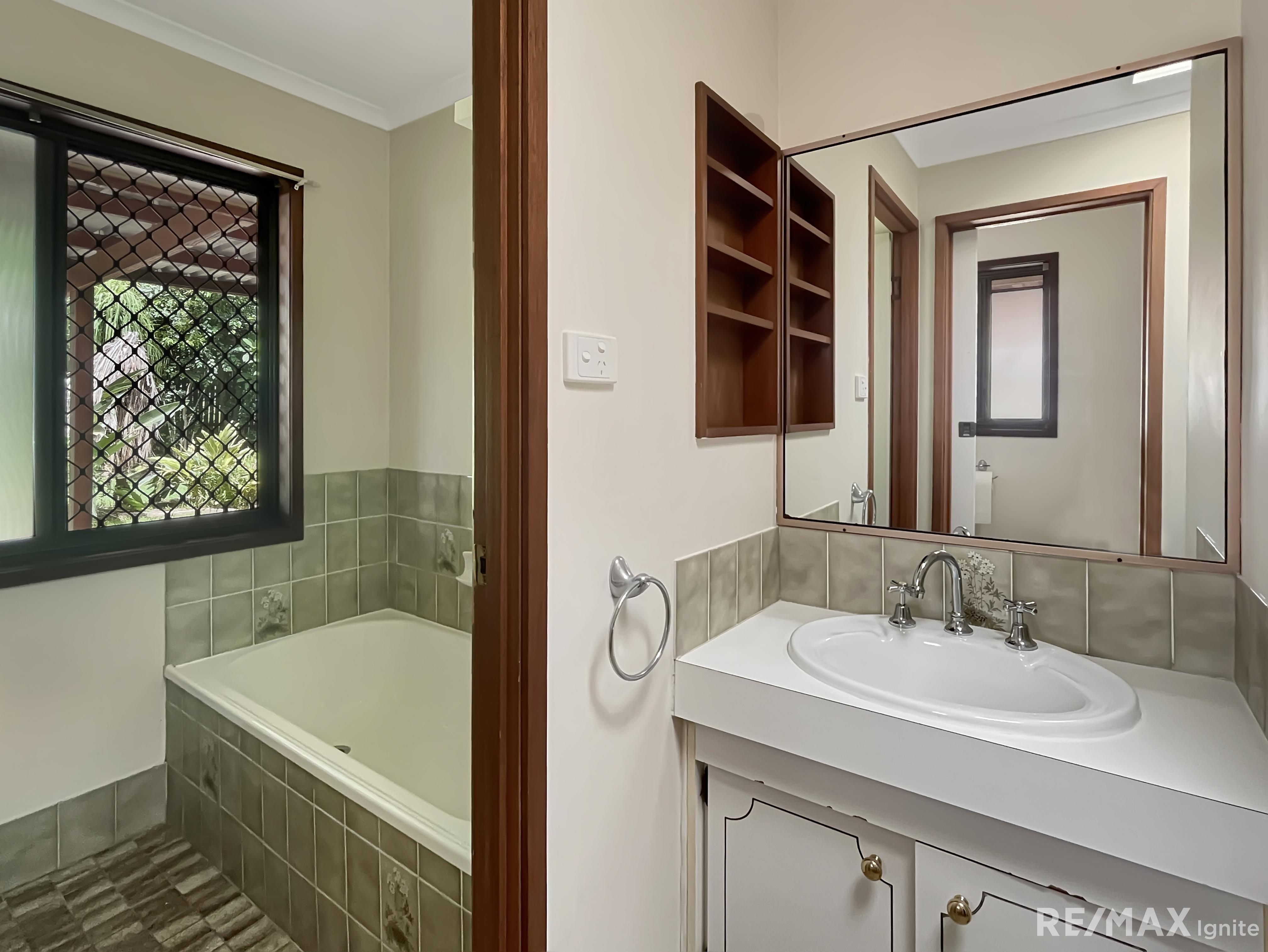 25 PALLERT ST, MIDDLE PARK QLD 4074, 0 chambres, 0 salles de bain, House